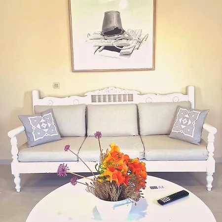 Gaea Family House Near Beaches & Historic Sites