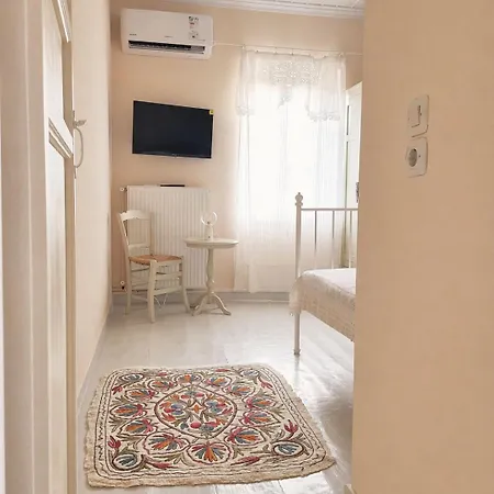 Gaea Family House Near Beaches & Historic Sites Nyaraló