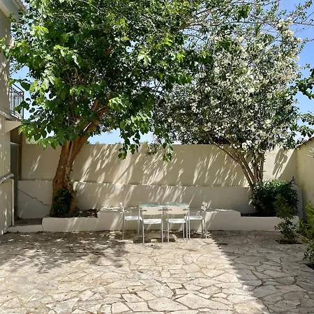 Nyaraló Gaea Family House Near Beaches & Historic Sites *