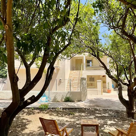 Gaea Family House Near Beaches & Historic Sites